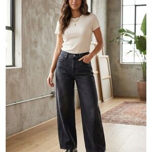 Levi’s 94 BAGGY 27 Elegant Black Wide-Leg Jeans for Women